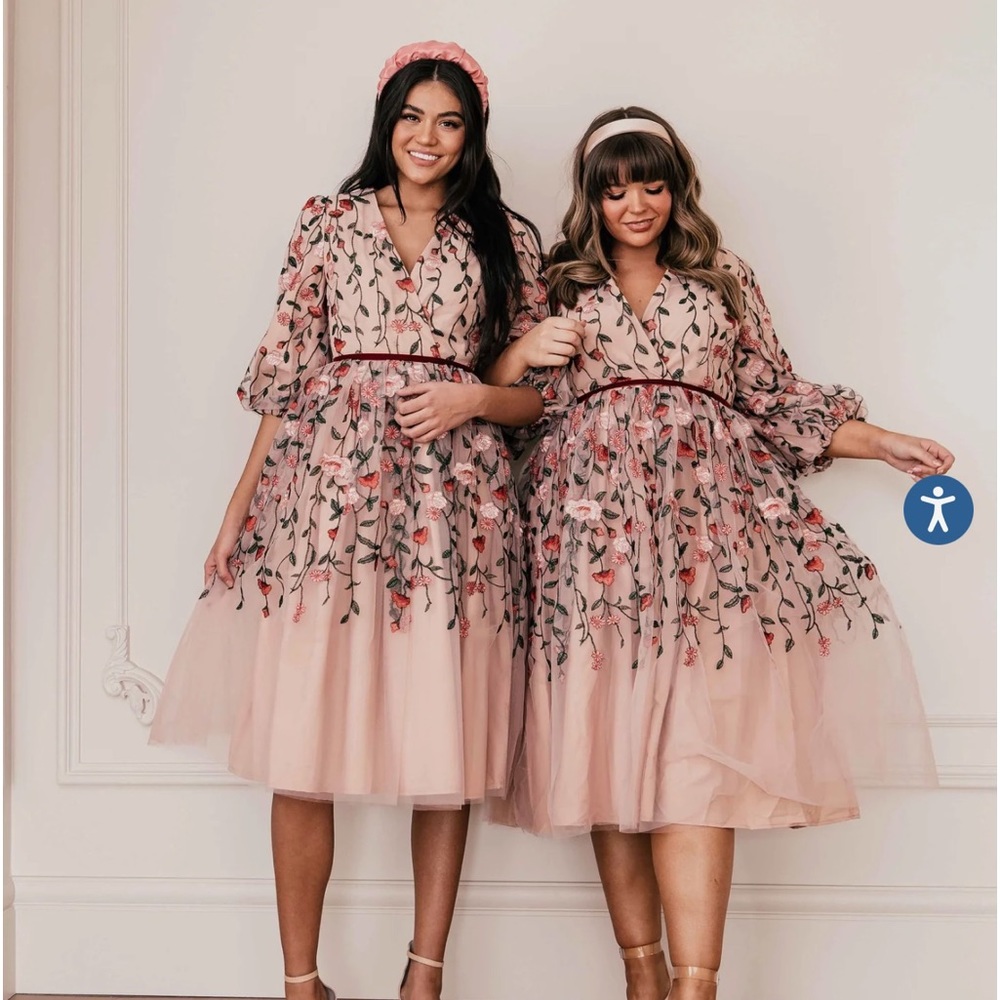 JessaKae Dress - Picture 2 of 14
